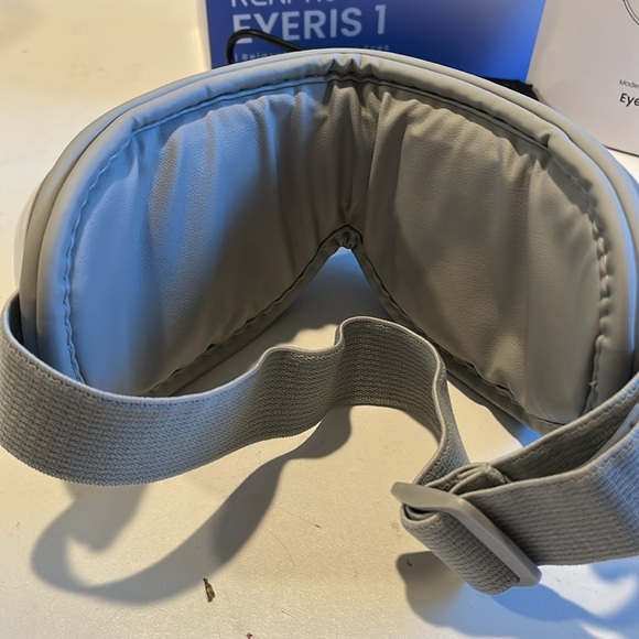 NWOT- Eye Massager - Picture 2 of 5